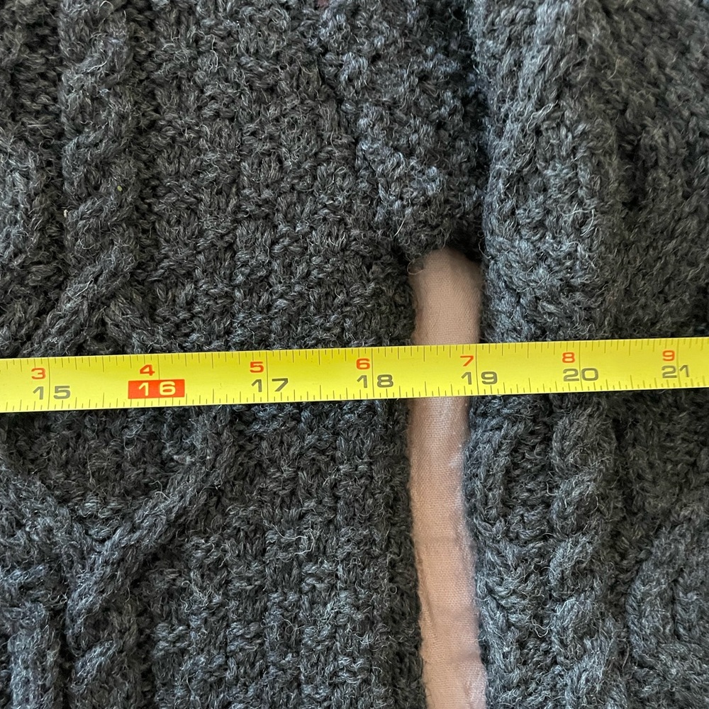 100% Merino Wool Charcoal Cable Knit Cardigan made in Ireland size Med. - Picture 6 of 6